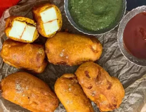 Paneer Pakoda With Chutney 8 Piece