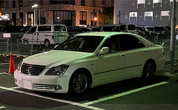 クラウンセダンのナイトクルージング・ドライブ・車高調・横浜夜景に関するカスタム事例の投稿画像2枚目