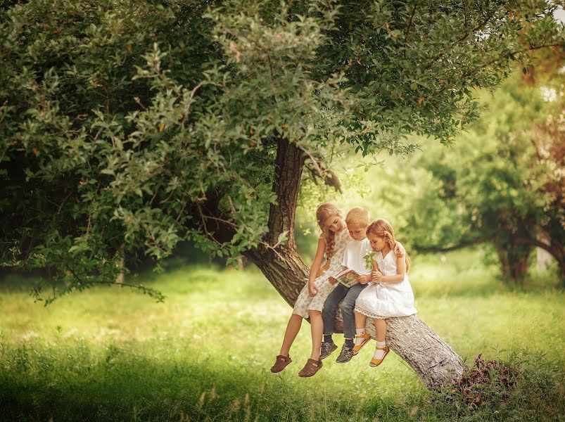 Bryllupsfotograf Valeriya Kasperova (4valerie). Bilde av 31 mai 2022