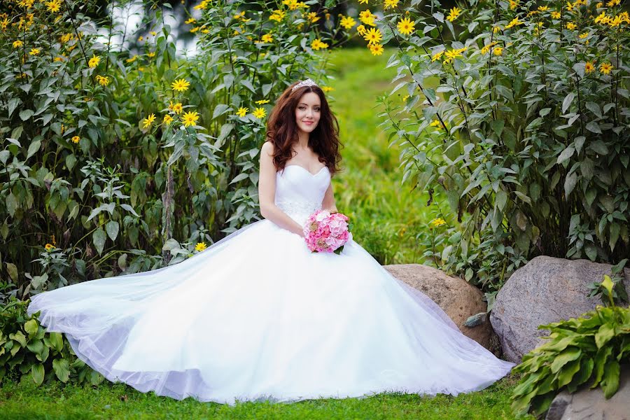 Wedding photographer Tina Markovkina (shell). Photo of 26 May 2014