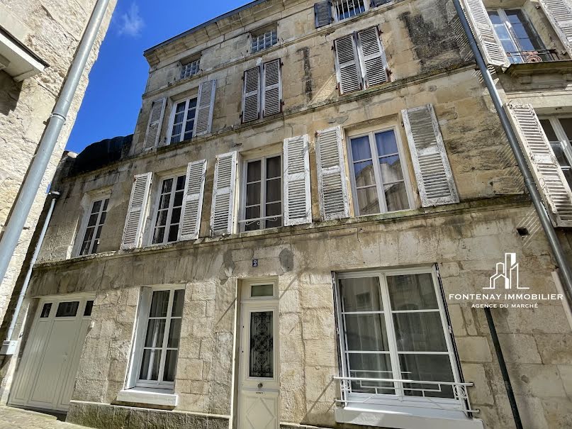 Vente maison 5 pièces 123 m² à Fontenay-le-Comte (85200), 209 900 €