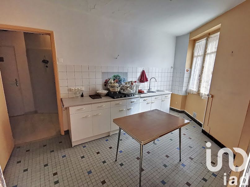 Vente maison 4 pièces 94 m² à Montbron (16220), 55 000 €