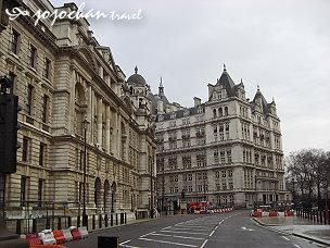 http://pics7.blog.yam.com/26/userfile/j/jojochantravel/album/14b350280938c7.jpg