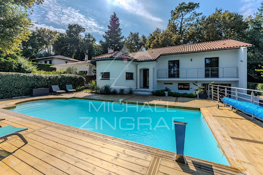 House with pool 1