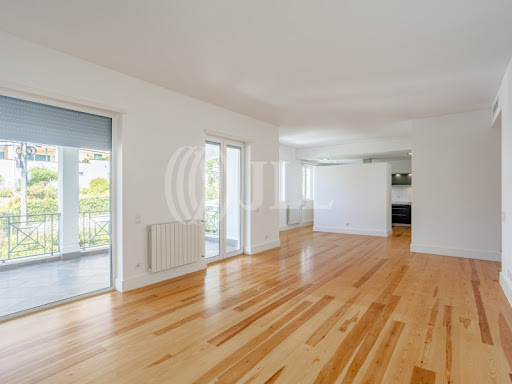Apartment 3