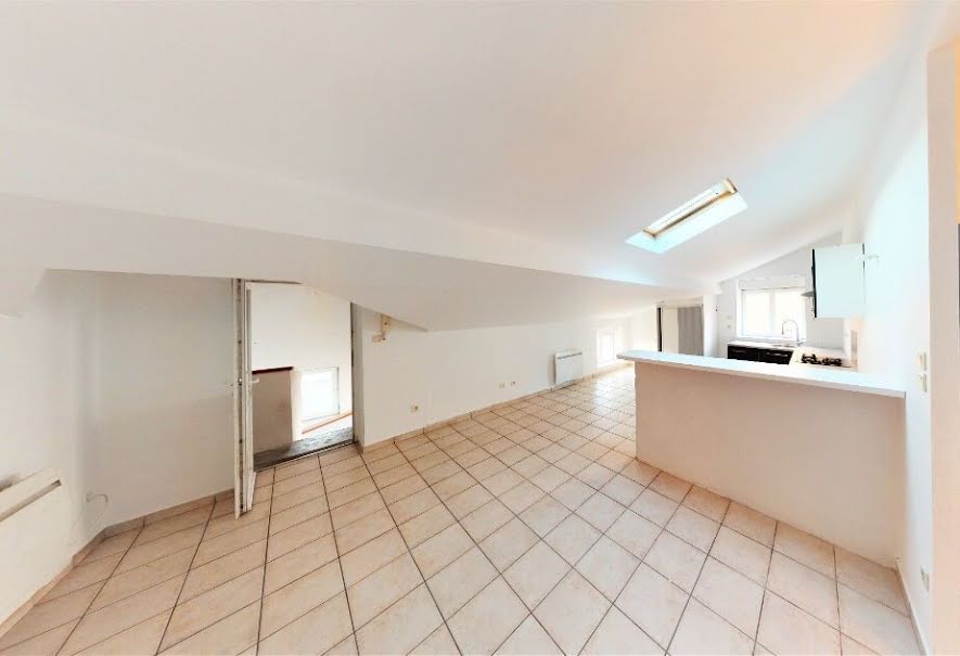 Location  appartement 3 pièces 51 m² à Saint-Chamond (42400), 510 €