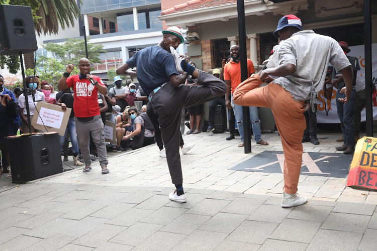 Soweto Skeleton Movers recently displayed their talent in support of SA artists demanding answers from the National Arts Council on funding irregularities. The sit-in has been called off.