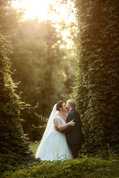 Fotógrafo de casamento Hanka Stránská (hsfoto). Foto de 9 de novembro 2021