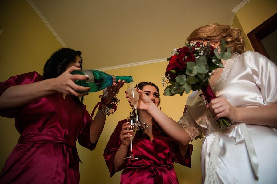 Fotografo di matrimoni Lesia Dubeniuk (lesych). Foto del 11 febbraio 2018