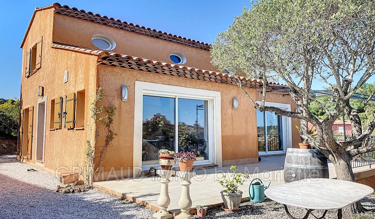 House with pool and terrace Cogolin