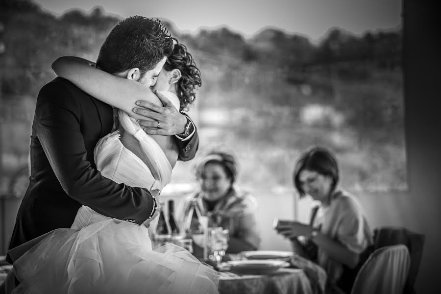 Fotografo di matrimoni Emanuele Casalboni (casalboni). Foto del 10 dicembre 2015