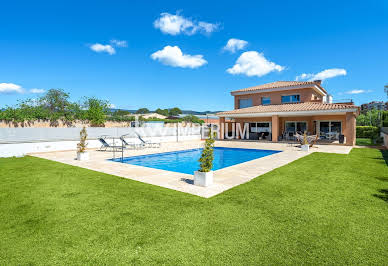 Property with pool 16