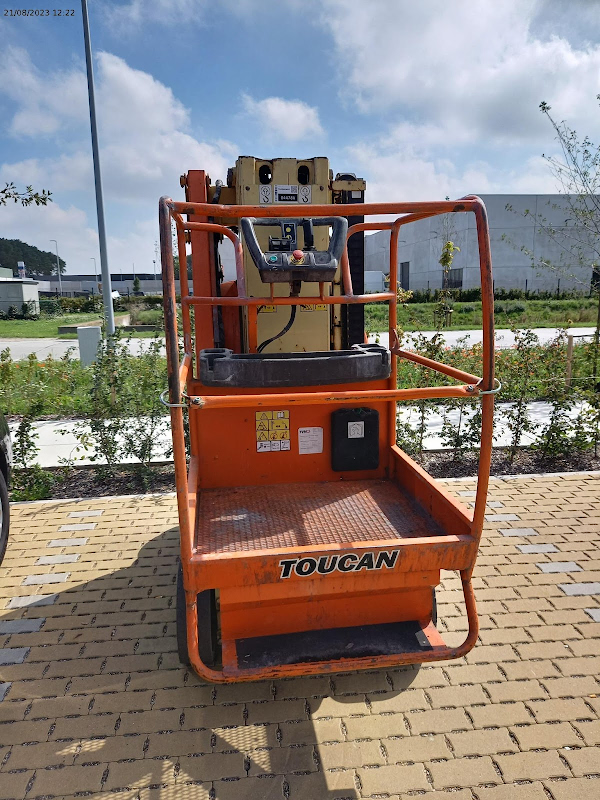 Picture of a JLG TOUCAN 8E