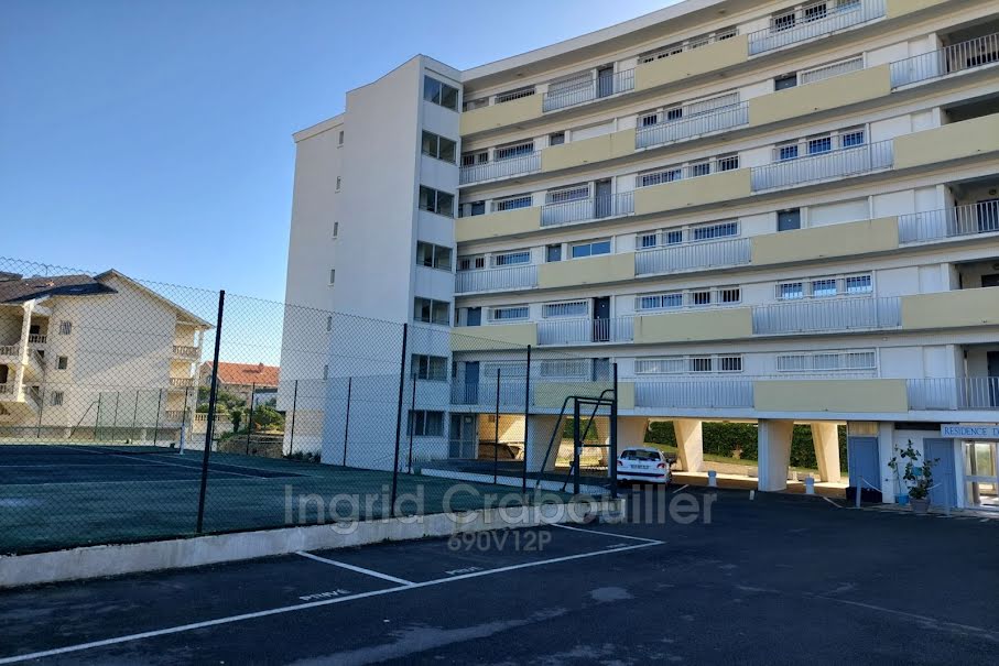 Vente parking  8 m² à Royan (17200), 15 000 €