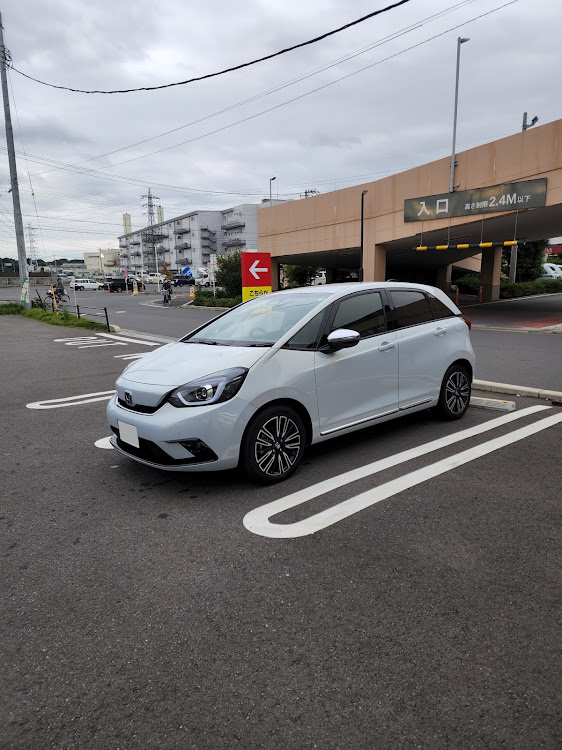 フィットのキーパーラボ新座店・キーパーラボ・自宅の駐車場に関するカスタム事例の投稿画像14枚目