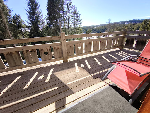 Chalet avec terrasse 1