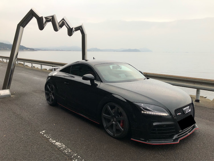 TT クーペのドライブ・タイヤ交換・車高調整・2018ベストショットに関するカスタム事例の投稿画像1枚目