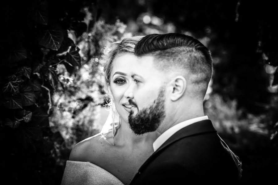 Wedding photographer Iulian Sofronie (iuliansofronie). Photo of 18 October 2019