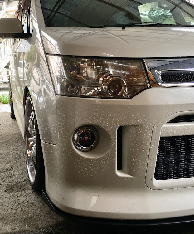 デリカD:5の車高調整・我慢できませんでした・・・・やっぱフロント厳しいーに関するカスタム事例の投稿画像1枚目