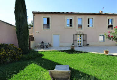 Maison avec piscine et terrasse 7