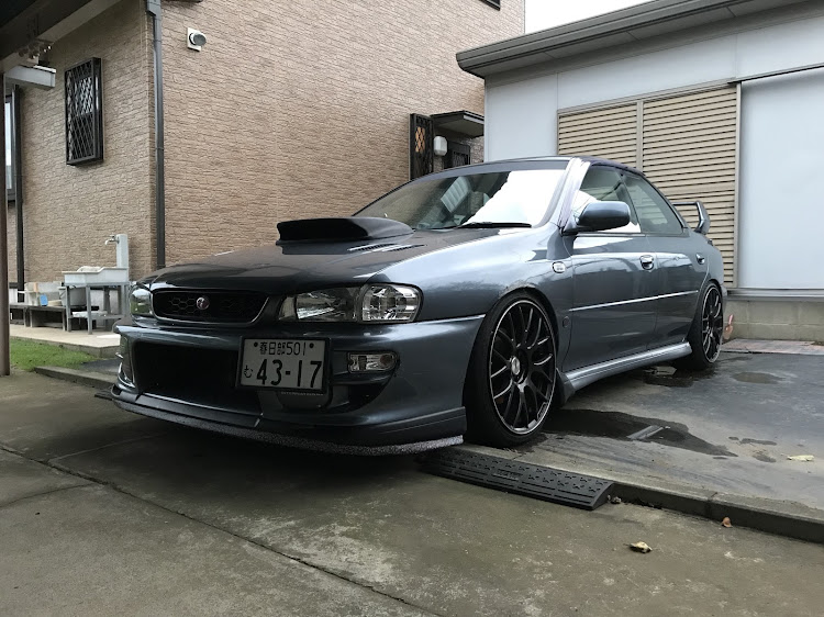 インプレッサ WRX STIのインプレッサWRXSTI・フロントリップ塗装・ラジエーター交換に関するカスタム事例の投稿画像2枚目