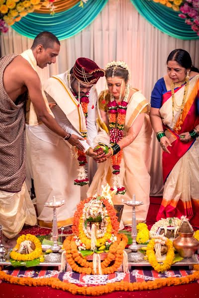 Wedding photographer Abhijeet R Bhujade (theshutterelf). Photo of 10 October 2022