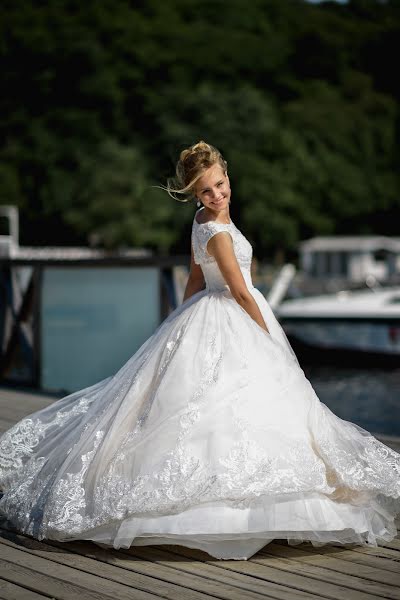 Fotograf ślubny Elena Ryakina (lenochkar). Zdjęcie z 15 grudnia 2018