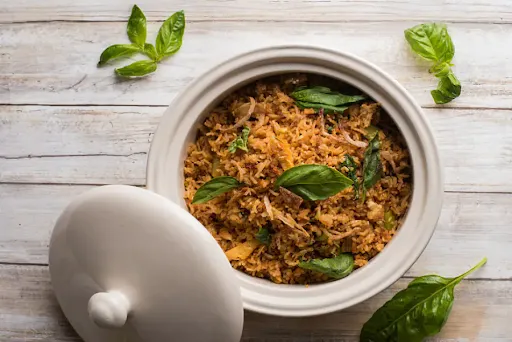 Chicken Basil Leaf Fried Rice