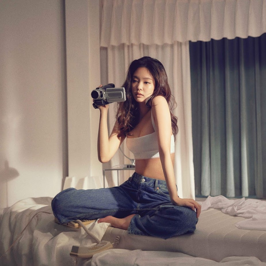 BLACKPINK's Jennie Shows Off Her Unreal Figure In New Calvin Klein Photos —  Confidently Rocking The Visible Underwear Trend - Koreaboo