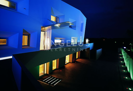 Maison avec piscine en bord de mer 3
