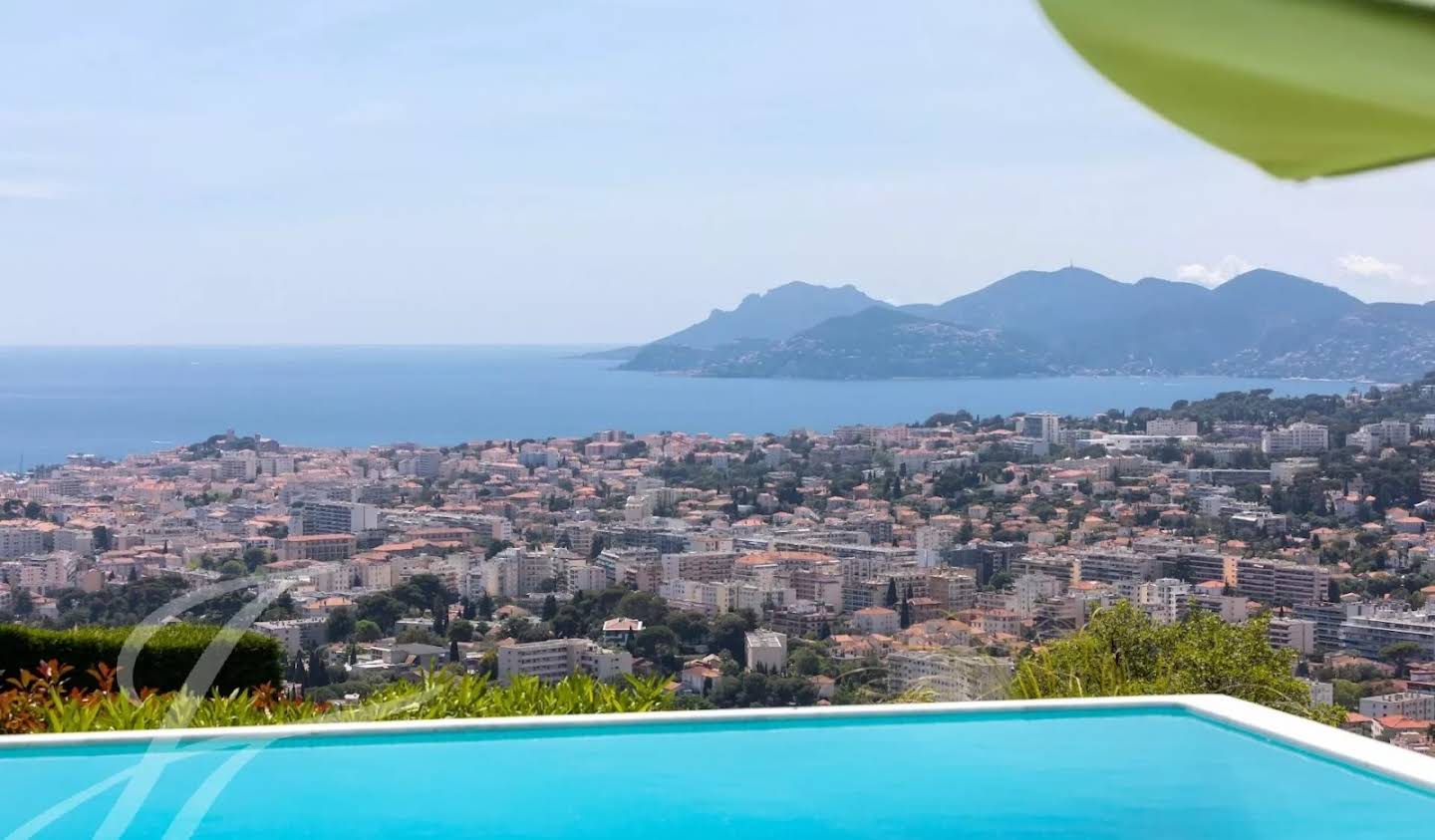 Propriété avec piscine et jardin Le Cannet