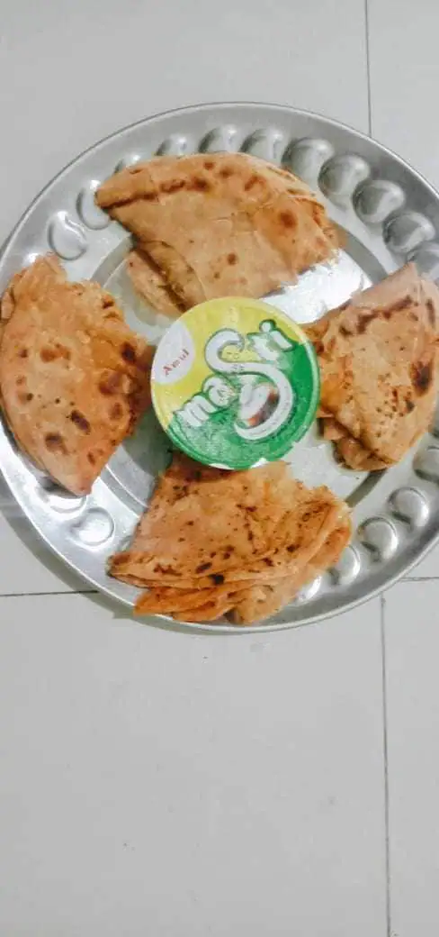 4 Sindhi Chero Phulka With Dahi