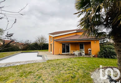 Maison avec piscine et terrasse 13