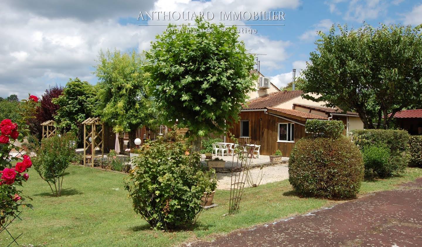 House with pool and garden Sarlat-la-Canéda