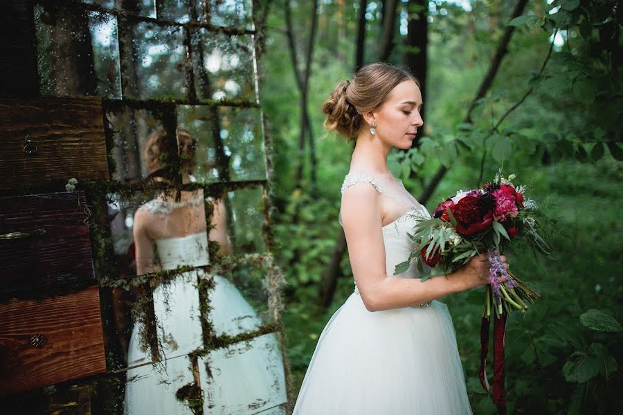 Fotógrafo de bodas Radiy Rinatovich (radiy). Foto del 10 de abril 2016