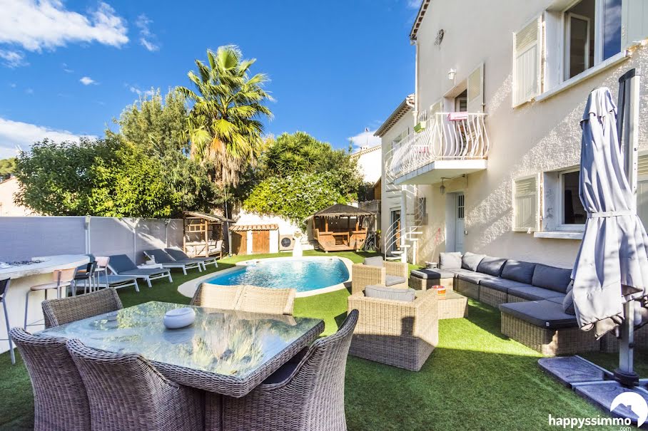 Vente maison 5 pièces 208 m² à Hyeres (83400), 665 000 €