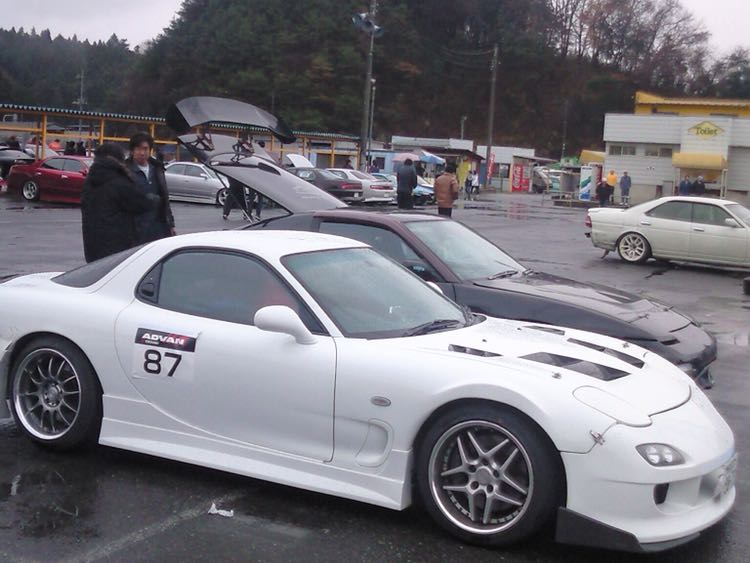 RX-7のTD06・NOS・前のドリ車に関するカスタム事例の投稿画像1枚目