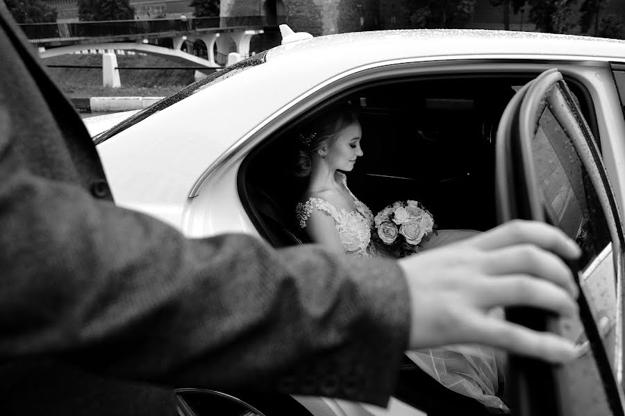 Nhiếp ảnh gia ảnh cưới Natasha Fedoseeva (samullllee). Ảnh của 12 tháng 3 2019