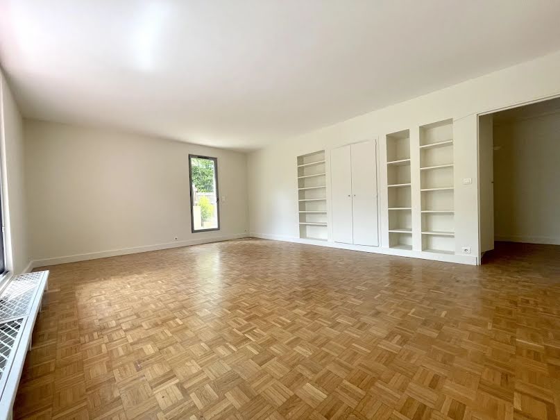 Location  appartement 4 pièces 102 m² à La Celle-Saint-Cloud (78170), 2 300 €