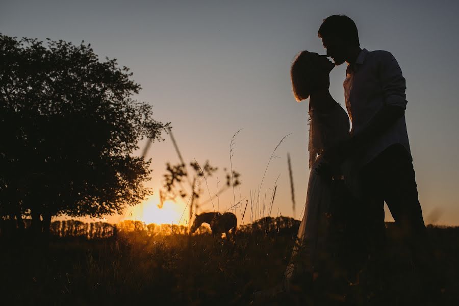 Fotógrafo de casamento Anastasiya Lasti (lasty). Foto de 16 de setembro 2015