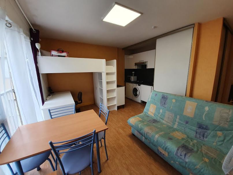 Location meublée appartement 1 pièce 27 m² à Bourges (18000), 500 €