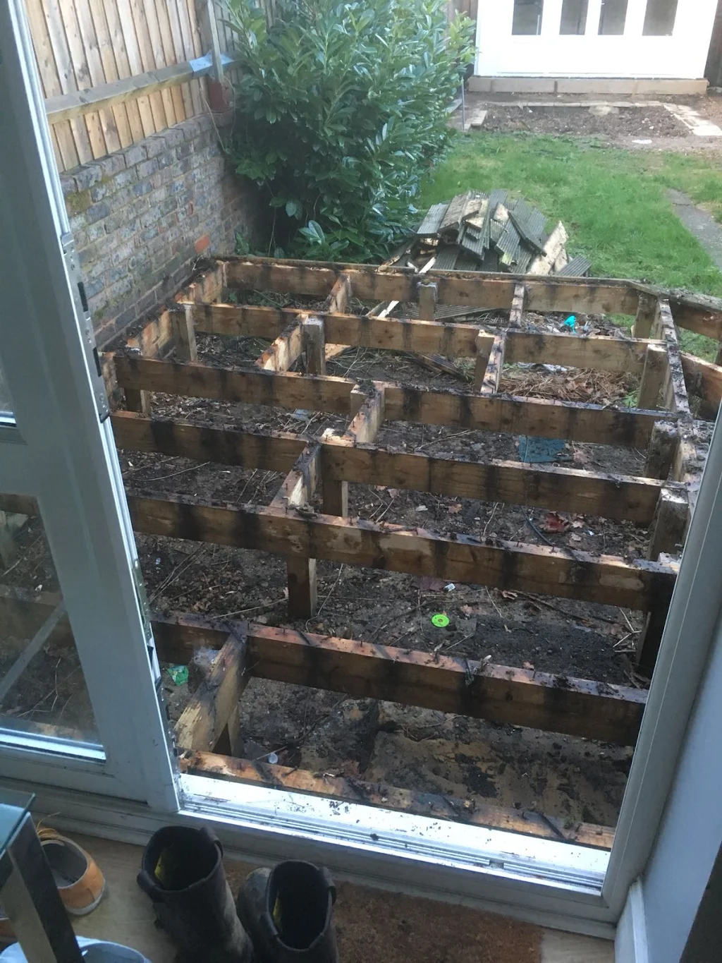 Preview of Clearing decking.