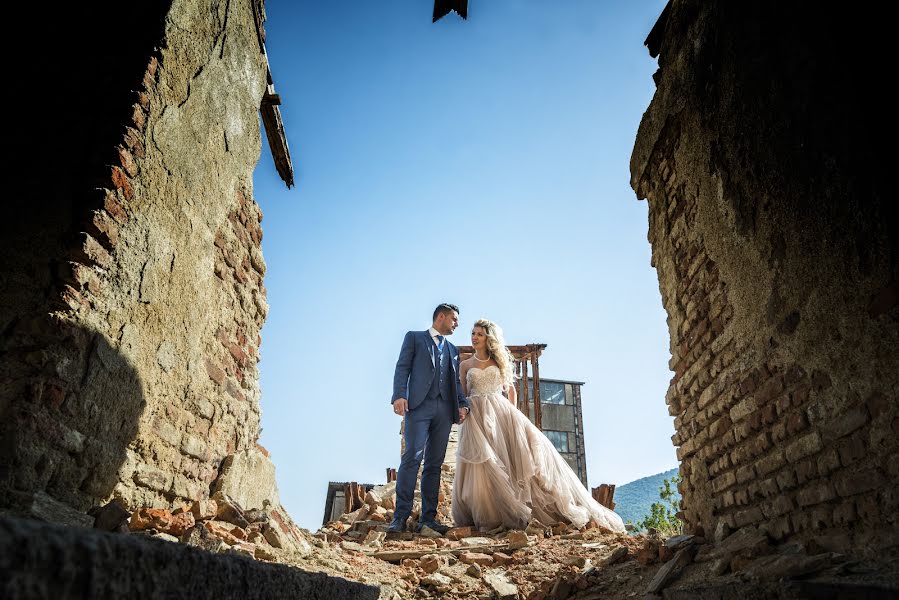 Wedding photographer Stauros Karagkiavouris (stauroskaragkia). Photo of 27 September 2017