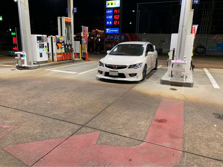 シビックタイプRのガソスタに関するカスタム事例の投稿画像1枚目