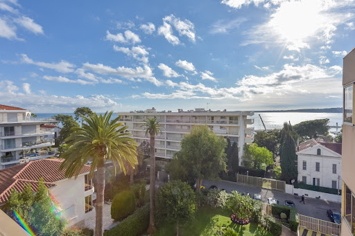 Appartement avec terrasse et piscine 2