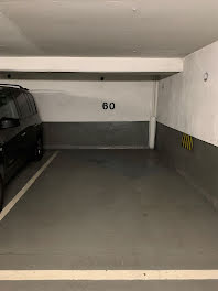 parking à Paris 8ème (75)