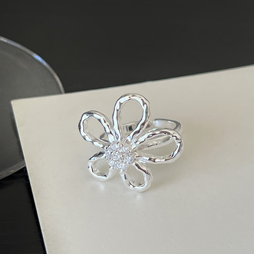 Title 1, Hollow Flower Ring for Women, Irregular Design,...