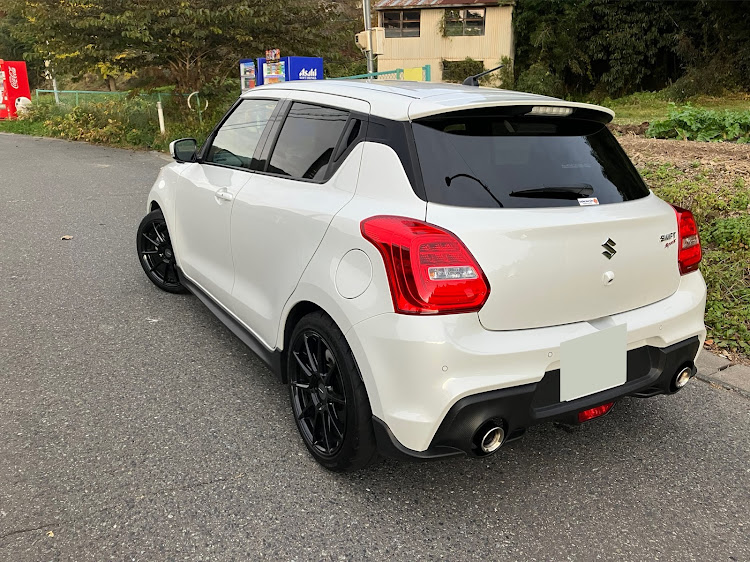 スイフトスポーツの車高調・12ヶ月点検終了・クスコ車高調・クスコスポーツSに関するカスタム事例の投稿画像3枚目