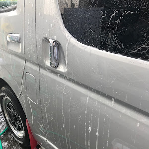 ハイエースバン TRH200V