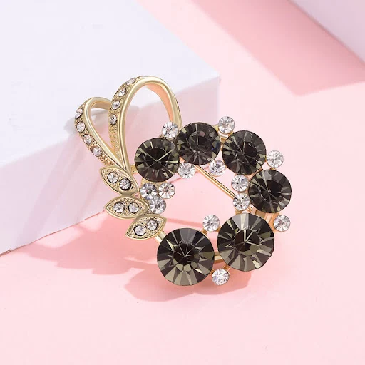 Title 7, Broche coréen style diamant noir incrusté, temp...